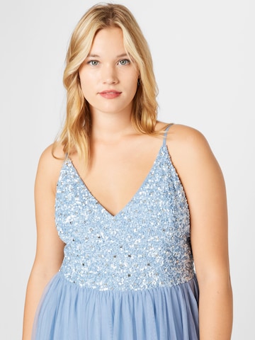 Robe de cocktail 'Irina' Lace & Beads Plus en bleu