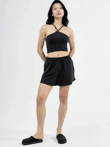 Top di Busem in nero