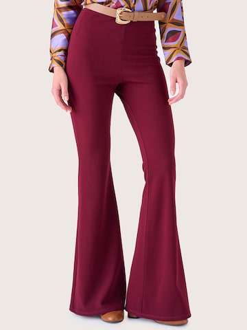 Camomilla Flared Hose 'VICTORIAE' in Rot: Vorderseite