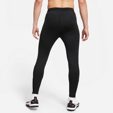 NIKE Slimfit Sportovní kalhoty 'Strike' – černá