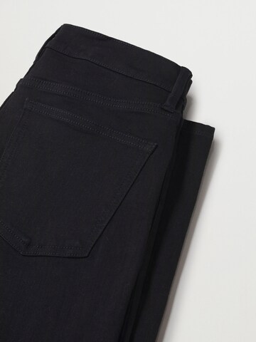 Skinny Jeans 'ELSA' de la MANGO pe negru