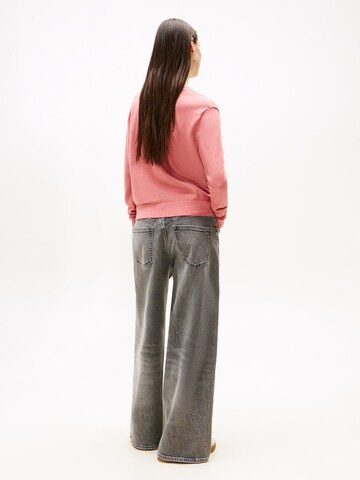 Tommy Jeans Sweater 'Essential' in Pink
