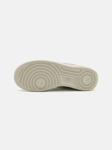 Nike Sportswear Sneakers laag 'Air Force 1' in Beige