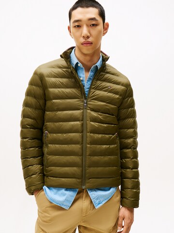 TOMMY HILFIGER Демисезонная куртка в Зеленый: спереди