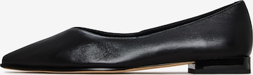 CESARE GASPARI Ballerina in Schwarz: Vorderseite