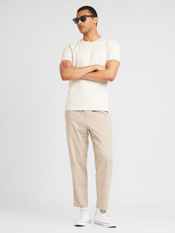 GUESS T-Shirt in Grau
