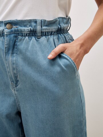 Apricot Tapered Jeans ' ' in Blue