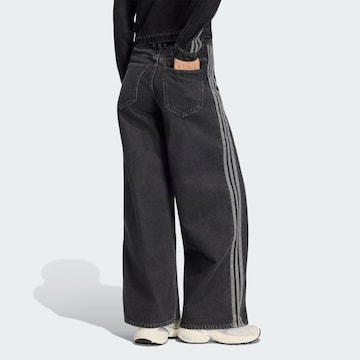 ADIDAS ORIGINALS - Perna larga Calças de ganga em preto