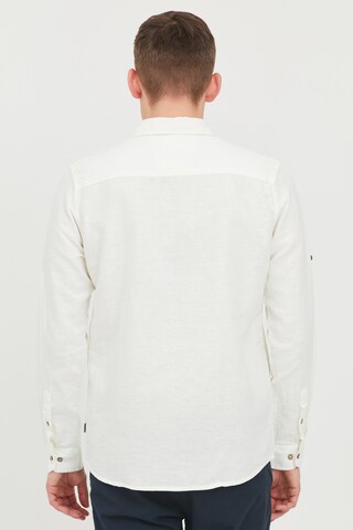 Coupe regular Chemise !Solid en blanc