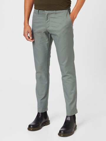 Carhartt WIP Slimfit Jeans 'Rebel' in Groen: voorkant