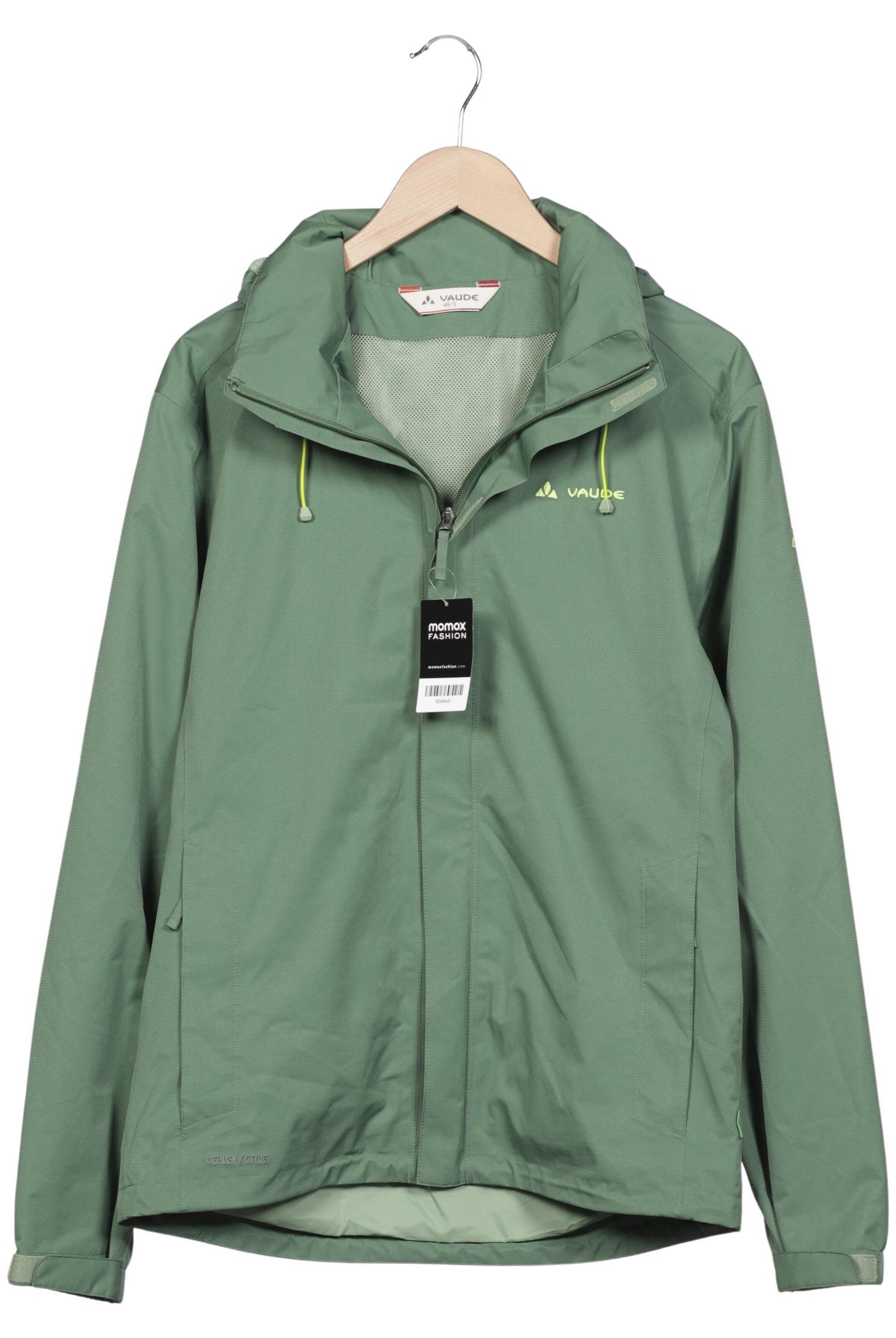 VAUDE Jacket & Coat in M in Green: front