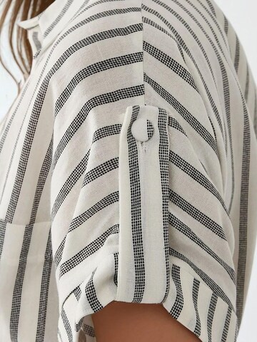 Hiccup Kleid in Weiß