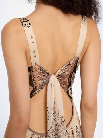 Ana Alcazar Jurk 'Deana' in Beige