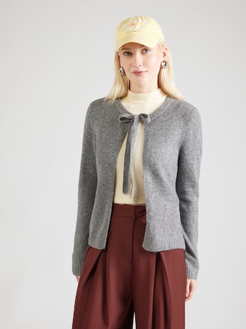Cardigan 'ONLJessie' ONLY en gris : devant