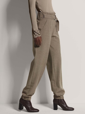 MADELEINE Tapered Broek in Bruin