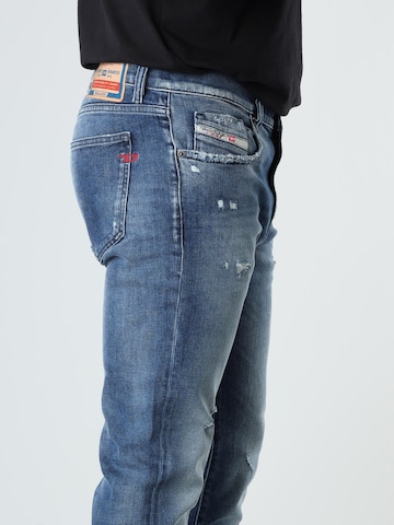 Coupe slim Jean '2019 D-STRUKT' DIESEL en bleu