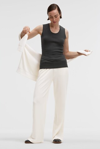 SENSES.THE LABEL Top in Grey