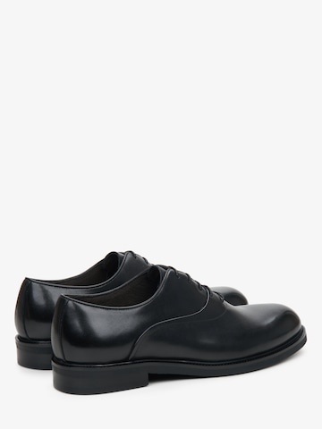 Estro Snøresko '288-32' i sort