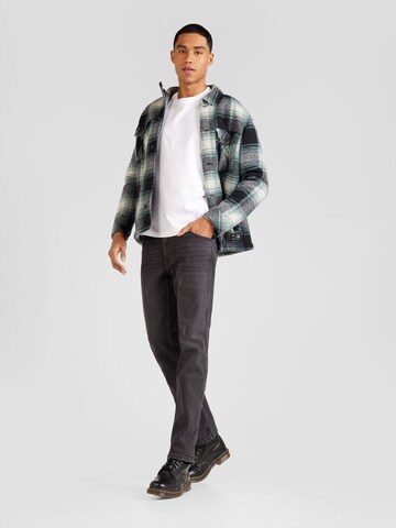 WRANGLER Regular Jeans 'Greensboro' in Schwarz