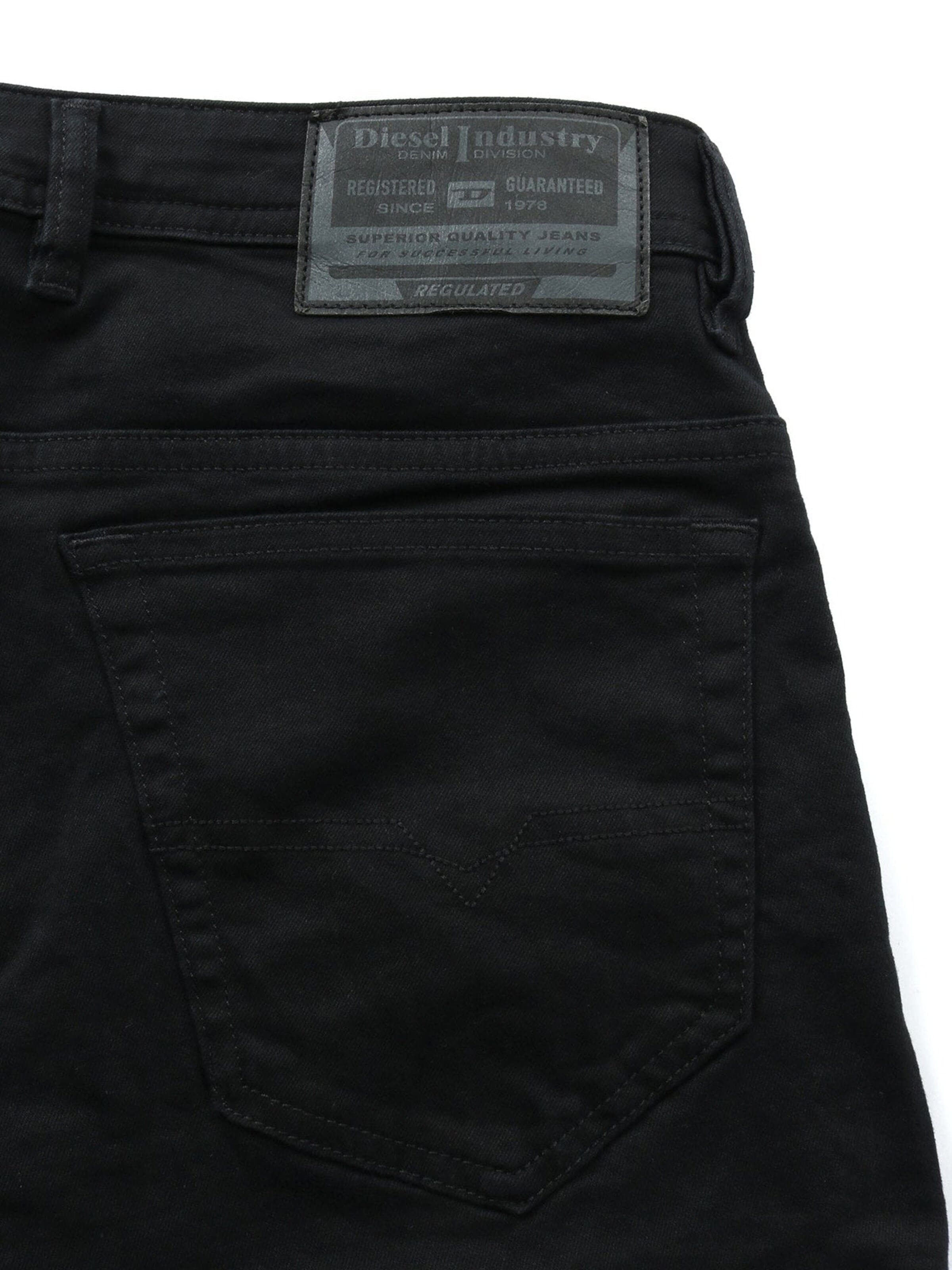 Coupe slim Jean 'THOMMER-R' DIESEL en noir
