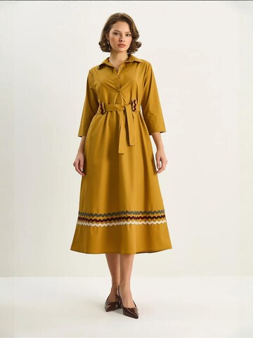 Bianco Lucci - Vestidos camiseiros em amarelo