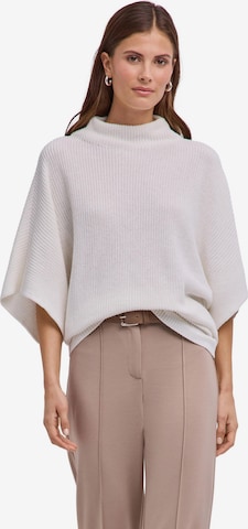 FALKE Sweater in White: front