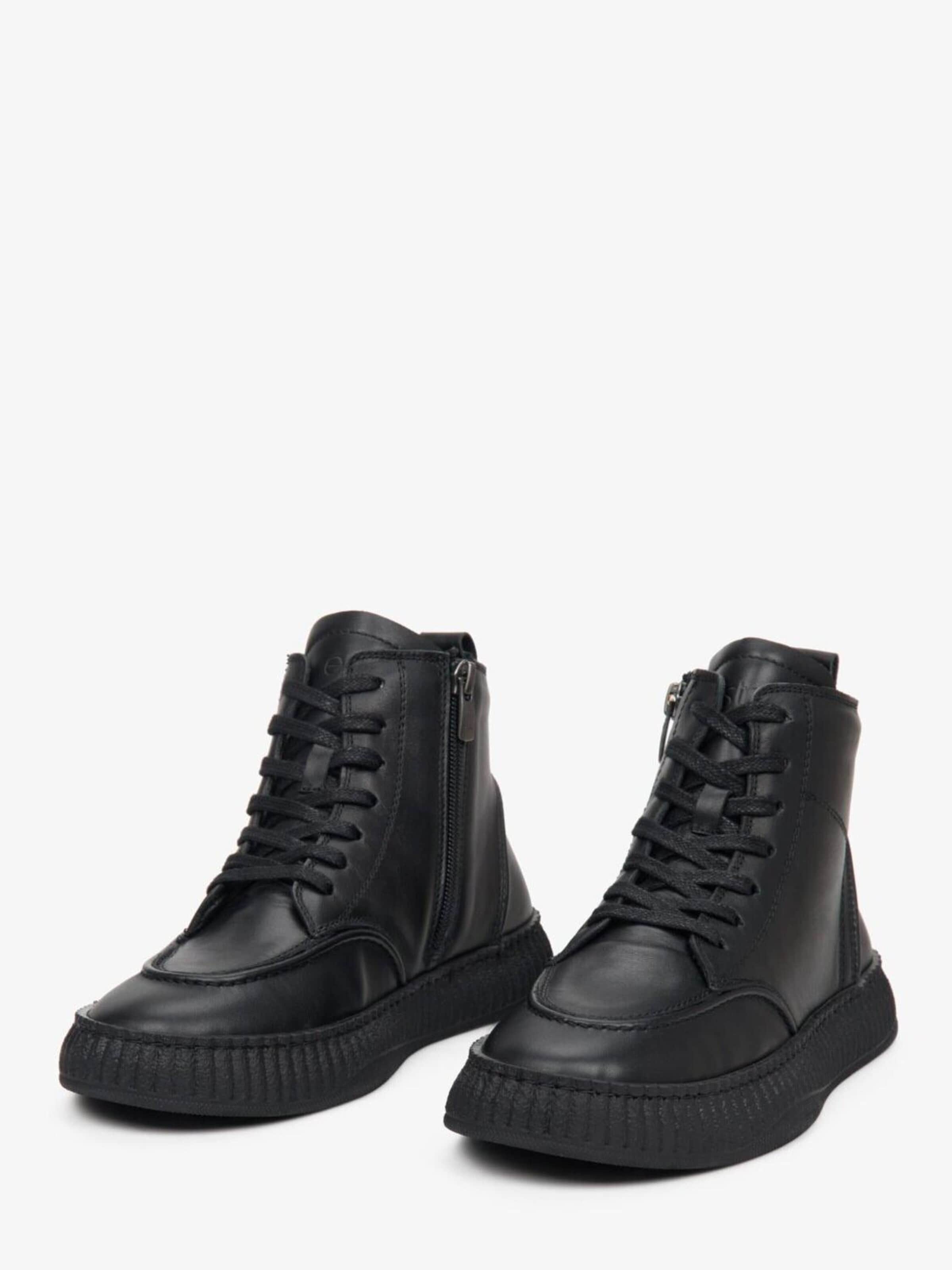 Estro Boots '539-112' in Black