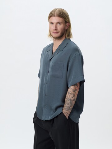 KARIA by Loris Karius Shirt in Grijs