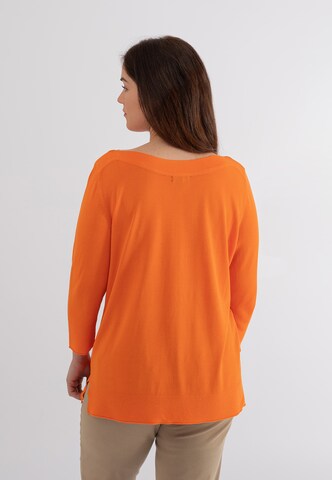October Sweatshirt in Orange