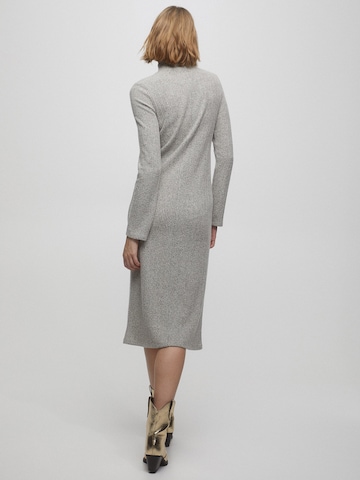 Pull&Bear Knitted dress in Grey