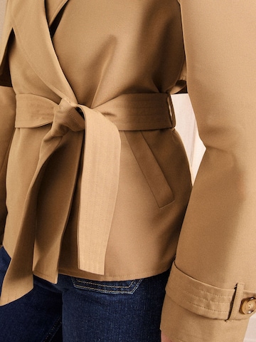 love & roses Between-Seasons Coat in Beige