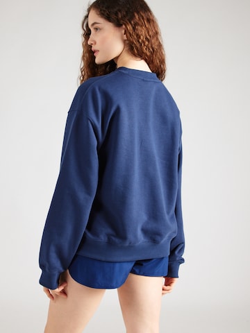 new balance Sweatshirt 'Essentials' in Blauw