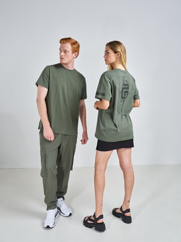 T-Shirt 'Toni' ABOUT YOU x Swalina&Linus en vert