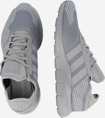 Baskets basses ADIDAS ORIGINALS en gris