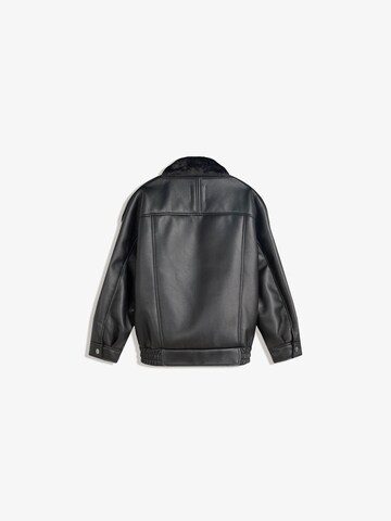 Bershka Átmeneti dzseki - fekete