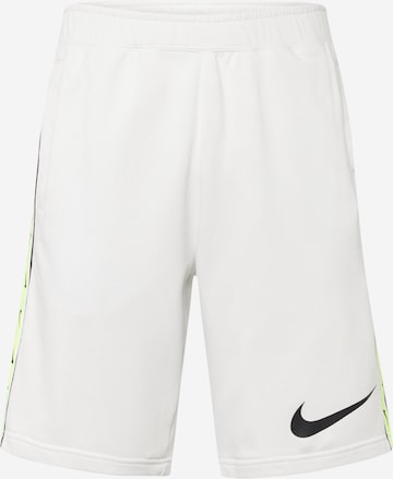 Pantalon Nike Sportswear en blanc : devant