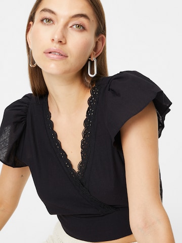 Trendyol Blouse in Black