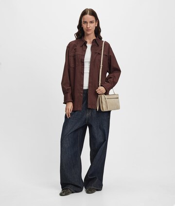 Liebeskind Berlin Crossbody bag in Beige: front