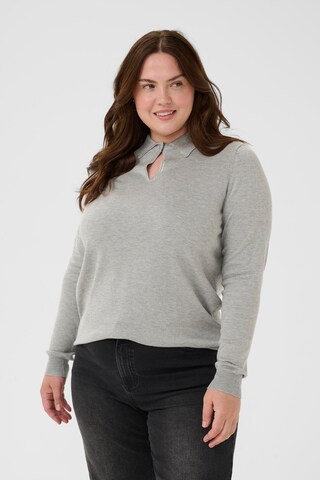 Pull-over 'KCjanna' KAFFE CURVE en gris : devant