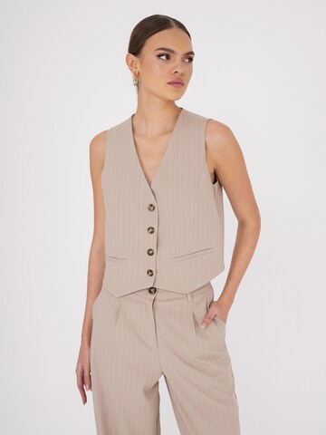 FRESHLIONS Gilet 'Velvet' in Beige
