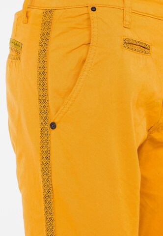 CIPO & BAXX Regular Chino Pants in Yellow