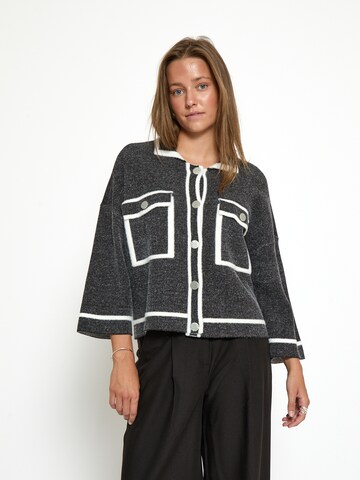 Peppercorn Kardigan 'Kylie' – černá: přední strana