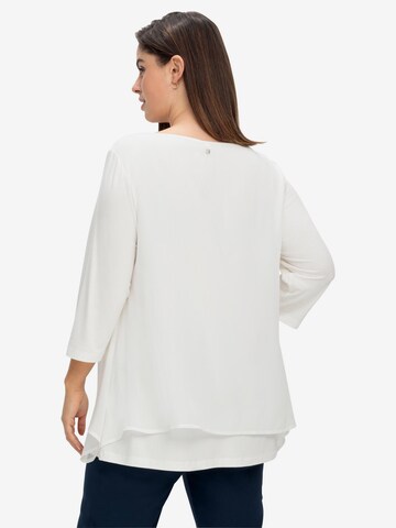 SHEEGO Shirt in White