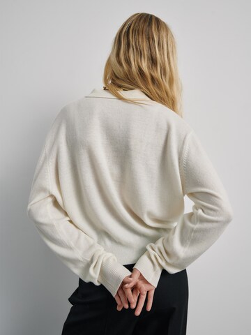 ABOUT YOU x Marie von Behrens Pullover 'Claude' in Weiß