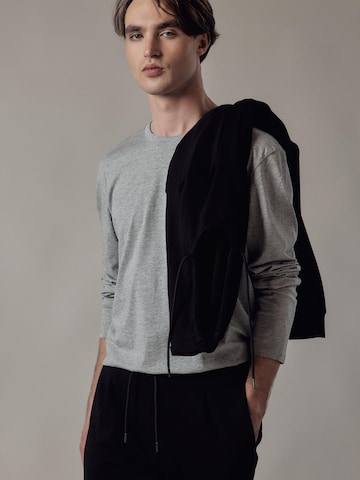 OWN Off With Nature - Camiseta en gris