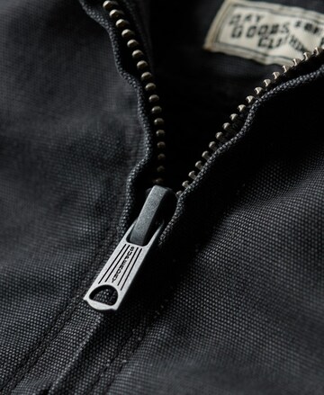 Superdry Jacke in Schwarz