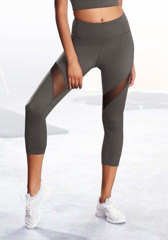 Skinny Pantaloni sportivi di LASCANA ACTIVE in verde