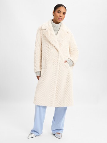 Marc Cain Winter coat in Beige: front