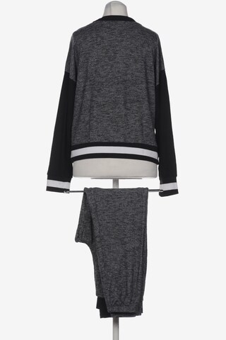 DKNY Anzug oder Kombination XS in Grau