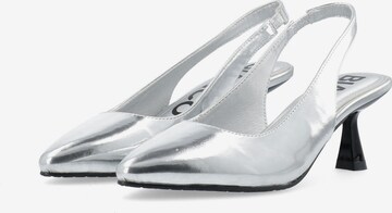 Bianco Slingback Pumps in Silver